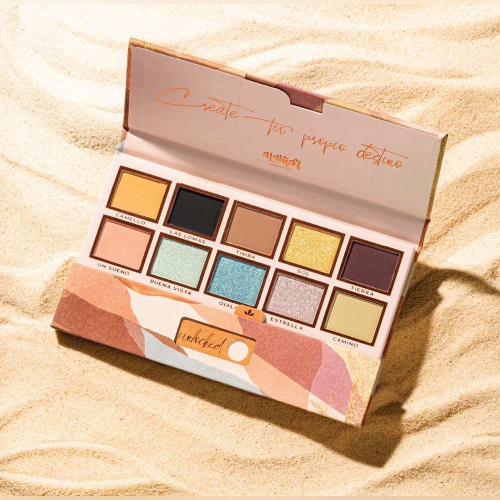 Alamar Destino eyeshadow palette